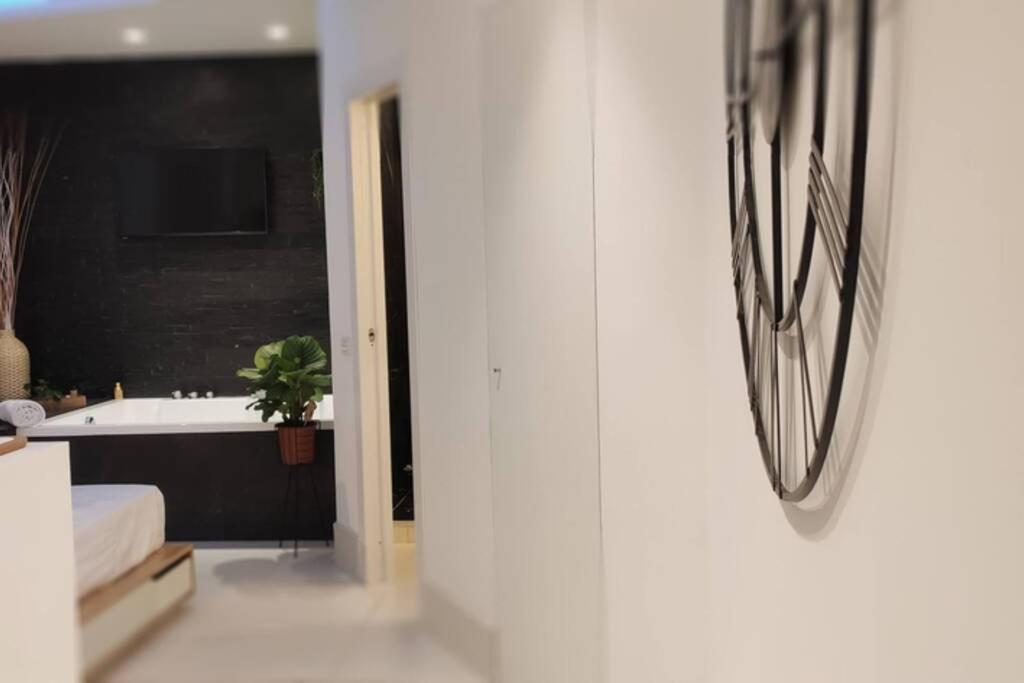 Elegante Open Space Con Vasca Idromassaggio A Trastevere Εξωτερικό φωτογραφία